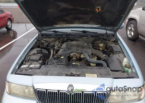 2001 Mercury Grand Marquis Gs z USA, uszkodzony, nr VIN 2MEFM74W01X629717